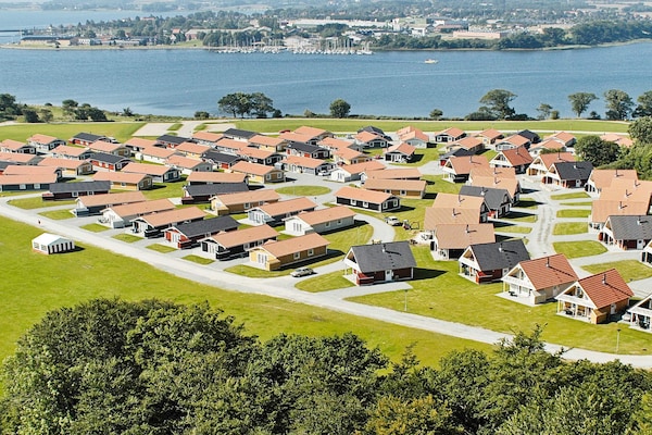 Foto van 6 persoons vakantie huis op een vakantie park in Gråsten - Outdoor