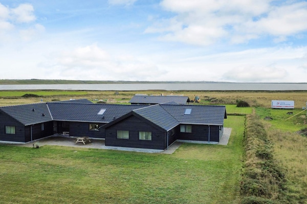 Foto van Luxe vakantieverblijf met zwembad - Vakantiehuis in Harboøre - Outdoor