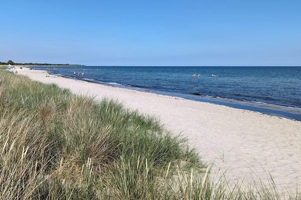 Foto van Moderne oase in Marielyst - Vakantiehuis in Væggerløse - WaterView