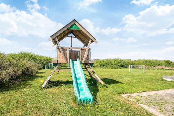 Foto van Luxe strandhuis voor 14 personen - Vakantiehuis in Løkken - View