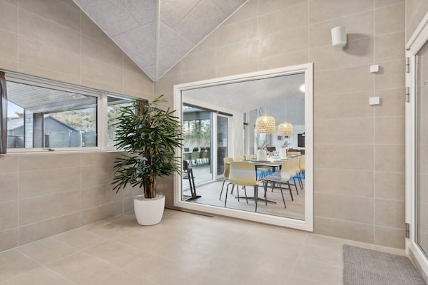 Foto van Luxe Retreat van Hasmark - Vakantiehuis in Otterup - Pool