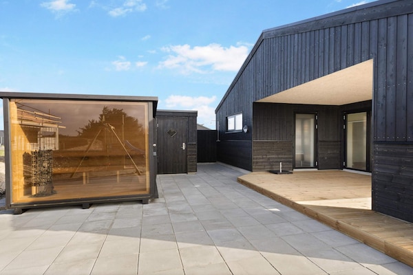 Foto van Luxe zomer huis-oase - Vakantiehuis in Løkken - Outdoor