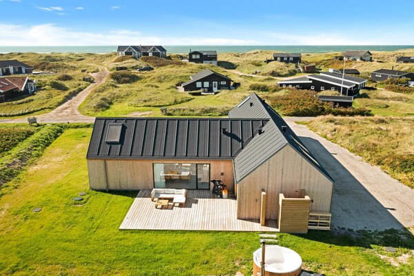 Foto van Vakantiehuis met buitenspa - Vakantiehuis in Løkken - Outdoor