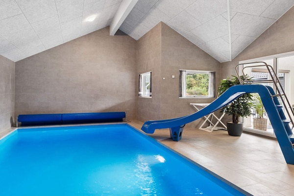 Foto van 5 sterren vakantie huis in Rødby - Vakantiehuis in Rødby - Pool