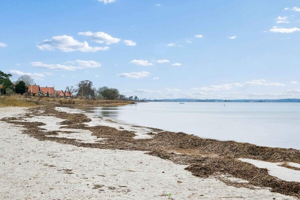 Foto van 6 Personen vakantie huis in Bandholm - Vakantiehuis in Bandholm - Outdoor