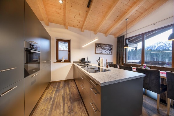 Foto van Alpenchalet met sauna en balkon - Vakantiehuis in Neukirchen - Kitchen