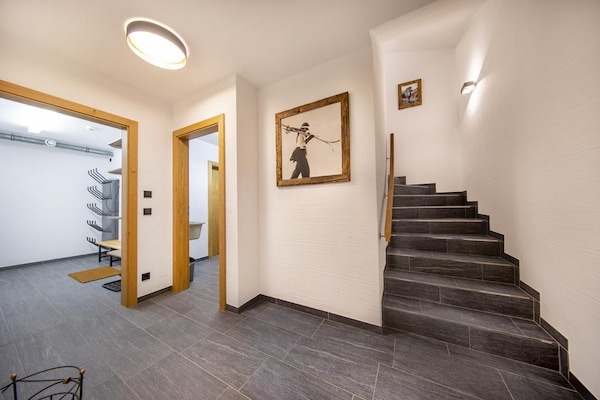 Foto van Alpenchalet met sauna en balkon - Vakantiehuis in Neukirchen - Landing