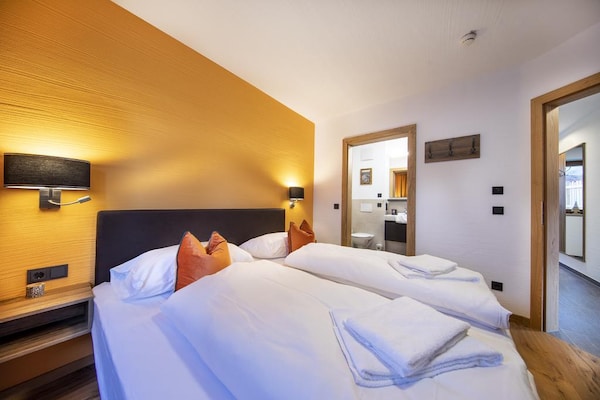 Foto van Alpenchalet met sauna en balkon - Vakantiehuis in Neukirchen - BedRoom