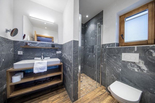 Foto van Skivriendelijk chalet in Neukirchen - Vakantiehuis in Neukirchen - BathRoom