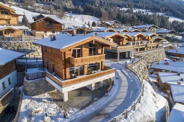 Foto van Chalet in Neukirchen bij Skilift & Sauna - Vakantiehuis in Neukirchen - ExteriorWinter
