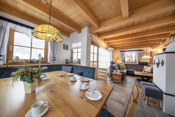 Foto van Verblijf in een zonnig alpenchalet - Vakantiehuis in Wald-Königsleiten - DiningRoom