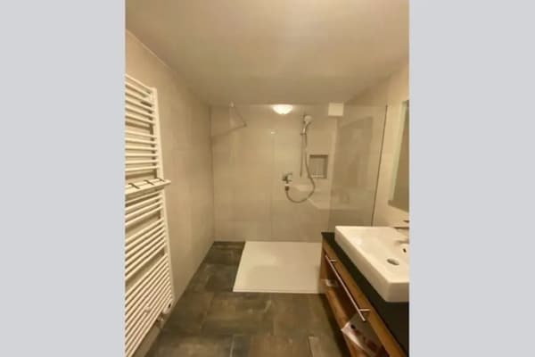 Foto van Verblijf in een zonnig alpenchalet - Vakantiehuis in Wald-Königsleiten - BathRoom