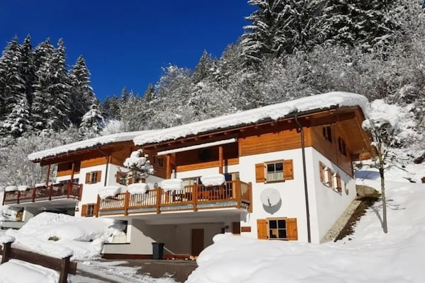 Foto van Verblijf in een zonnig alpenchalet - Vakantiehuis in Wald-Königsleiten - ExteriorWinter