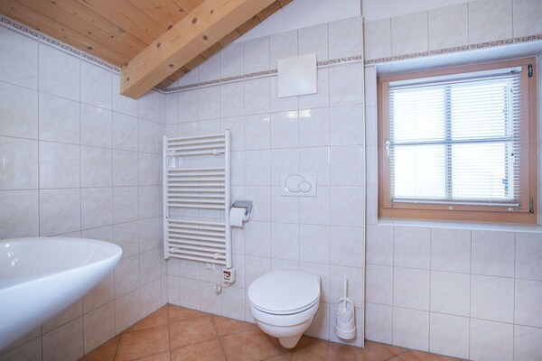 Foto van Chalet in Wald im Pinzgau bij Skigebied - Vakantiehuis in Wald-Königsleiten - BathRoom