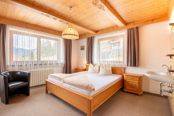 Foto van Chalet in Zell am Ziller bij Skilift - Vakantiehuis in Zell am Ziller-Gerlosberg - HallReception