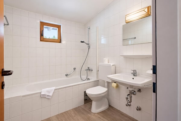 Foto van Chalet in Angerberg bij SkiWelt Sneeuw - Vakantiehuis in Angerberg - BathRoom