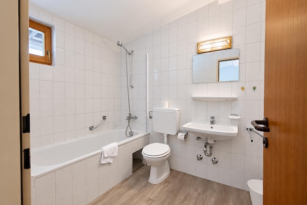 Foto van Chalet in Angerberg bij SkiWelt Sneeuw - Vakantiehuis in Angerberg - BathRoom