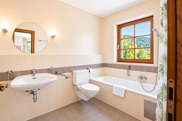 Foto van Chalet in Angerberg bij SkiWelt Sneeuw - Vakantiehuis in Angerberg - BathRoom