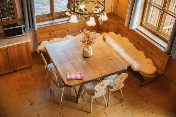 Foto van Chalet in Kitzbühel bij Skiliften - Vakantiehuis in Kitzbühel - DiningRoom
