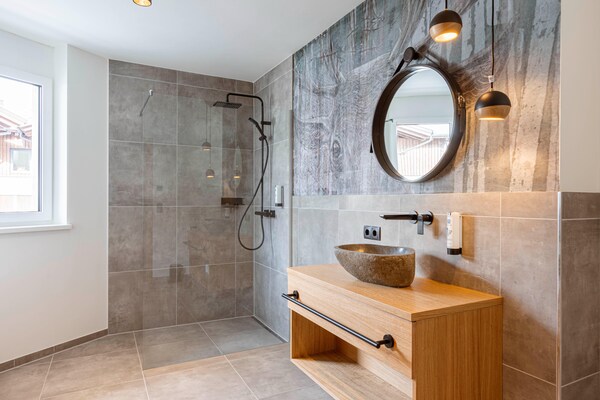 Foto van Exclusief appartement met terras - Vakantiehuis in Fiss - BathRoom