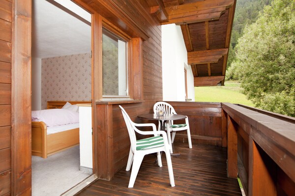 Foto van Appartement in Pettneu bij St. Anton Skihelling - Vakantiehuis in Pettneu am Arlberg - TerraceBalcony
