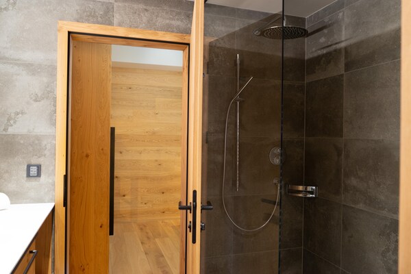 Foto van Appartement in Schröcken bij Ski Arlberg - Vakantiehuis in Schröcken - BathRoom