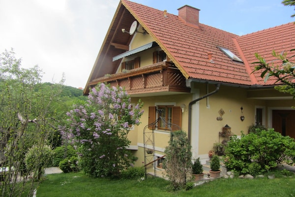 Foto van 1 in het romantische gastenverblijf Annas-Home - Vakantiehuis in Ratsch - Untagged