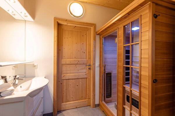 Foto van Groot superieur vakantiehuis, 4 slaapkamers, sauna en whirlpool - Wellness