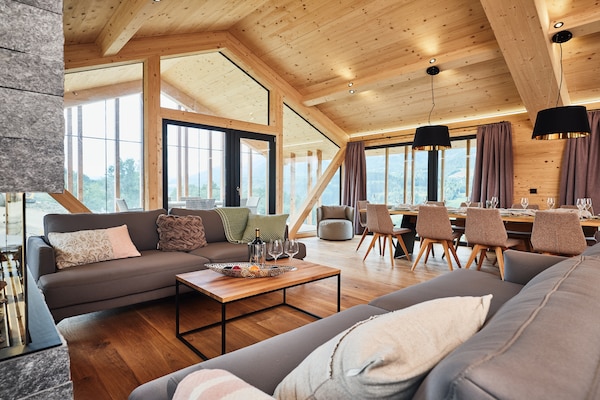 Foto van Luxe chalet met zwembad en sauna bij de skilift - Vakantiehuis in Ennsling - LivingRoom