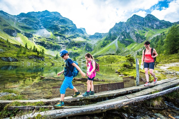 Foto van Luxe chalet met zwembad en sauna bij de skilift - Vakantiehuis in Ennsling - AreaSummer5KM