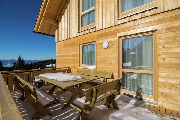 Foto van Chalet in Karinthië met sauna bij skipistes - Vakantiehuis in Sankt Gertraud-Weinebene - TerraceBalcony