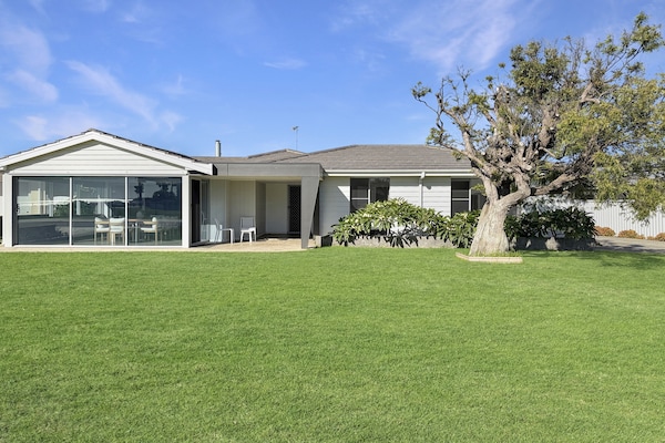 Foto van Comfortabel verblijf nabij Busselton Beach - Vakantiehuis in West Busselton - HallReception