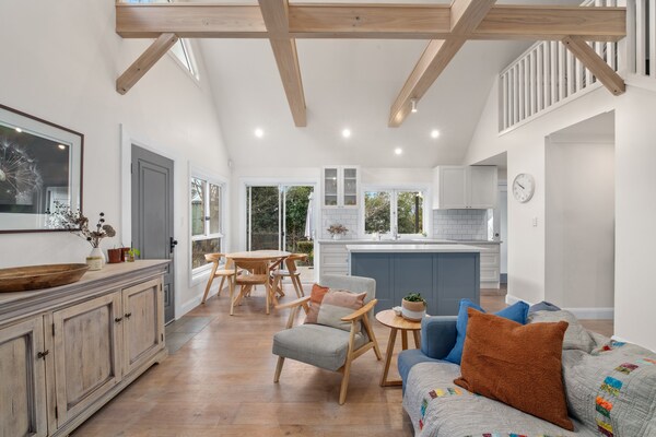 Foto van Familievakantiehuis met 4 slaapkamers in Old Majors, Southern Highlands - LivingRoom