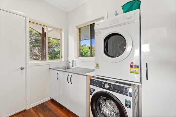 Foto van Familiehuis met 4 slaapkamers aan de kust van Hervey Bay, vlakbij het strand. - BathRoom