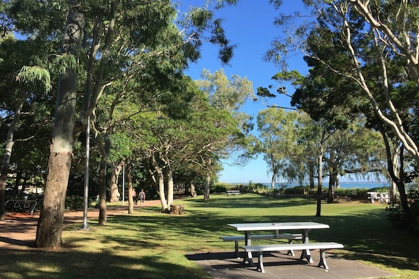 Foto van Familiehuis met 4 slaapkamers aan de kust van Hervey Bay, vlakbij het strand. - AreaSummer1KM