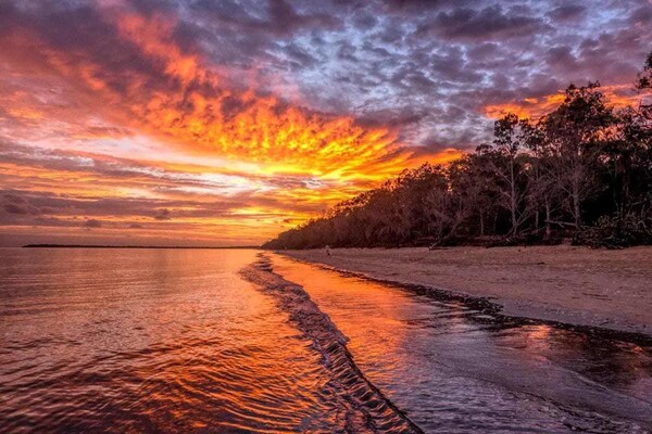 Foto van Familiehuis met 4 slaapkamers aan de kust van Hervey Bay, vlakbij het strand. - AreaSummer1KM