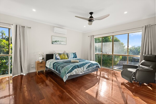 Foto van Familiehuis met 4 slaapkamers aan de kust van Hervey Bay, vlakbij het strand. - BedRoom