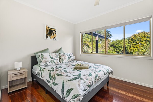 Foto van Familiehuis met 4 slaapkamers aan de kust van Hervey Bay, vlakbij het strand. - BedRoom