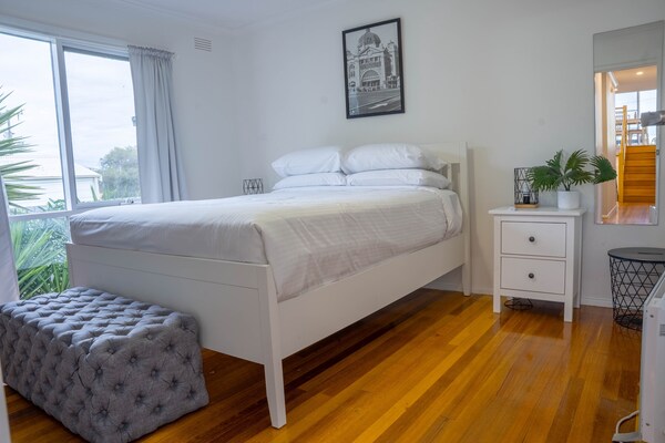 Foto van Een oase aan de kust met 3 slaapkamers en panoramisch uitzicht. - BedRoom