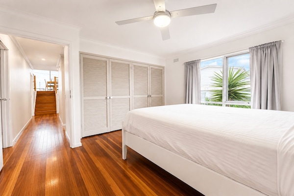 Foto van Een oase aan de kust met 3 slaapkamers en panoramisch uitzicht. - BedRoom