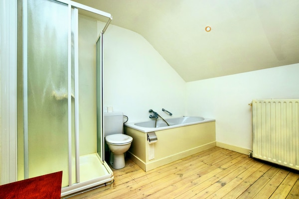 Foto van Huisje aan de oevers van de Ourthe in Durbuy - Vakantiehuis in Durbuy - BathRoom