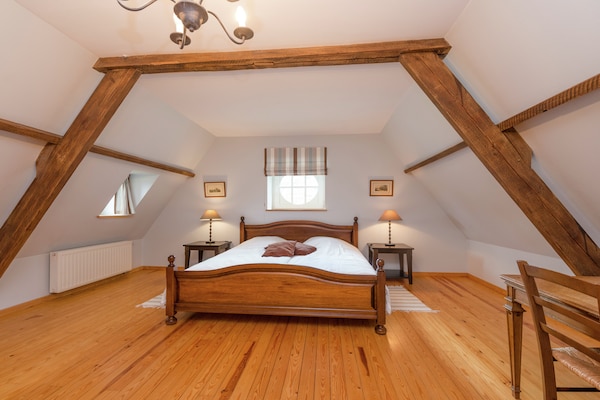 Foto van Le Hameau du Château – Elegantie en rust in het - BedRoom