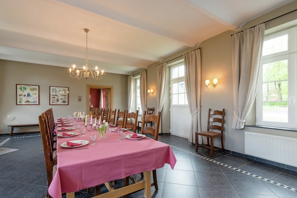 Foto van Le Hameau du Château – Elegantie en rust in het - DiningRoom