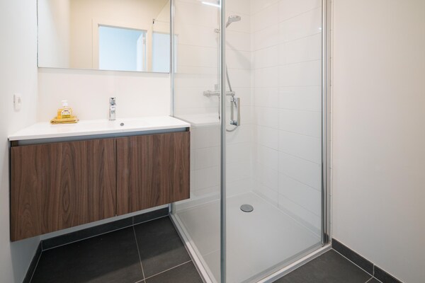Foto van Comfortabel verblijf nabij station Antwerpen - Vakantiehuis in Antwerp - BathRoom