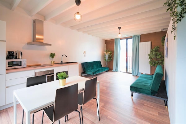 Foto van De Industriële Appartementen|2BBK|NS - Vakantiehuis in Antwerp - DiningRoom
