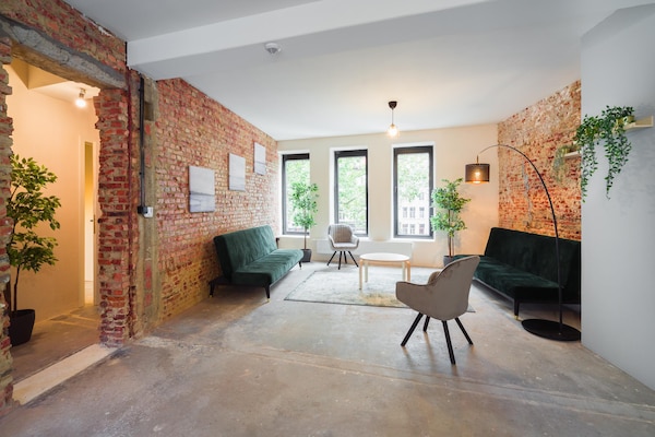 Foto van De Industriële Appartementen|2BBK|wifi|NS - Vakantiehuis in Antwerp - LivingRoom