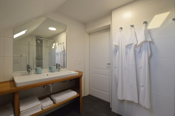 Foto van Charmante Fens gezinswoning - Vakantiehuis in Waimes - BathRoom