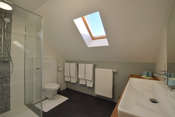 Foto van Charmante Fens gezinswoning - Vakantiehuis in Waimes - BathRoom