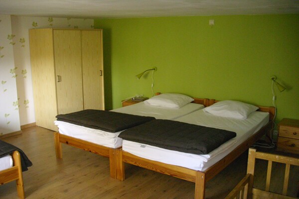 Foto van Rustig huisje aan het bos - Vakantiehuis in Bruly de Pesche - BedRoom