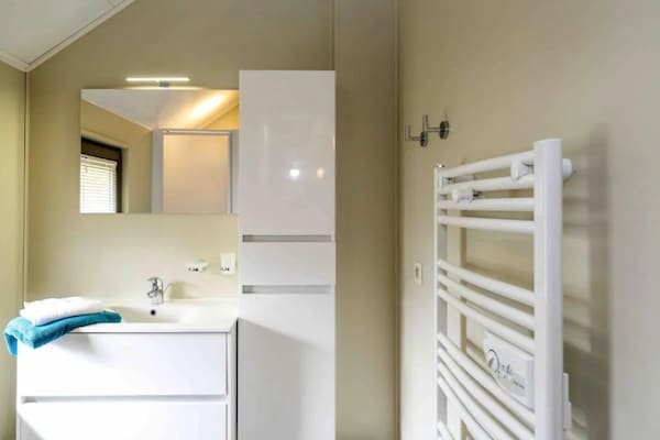 Foto van Ruime villa nabij kasteel - Vakantiehuis in Boussu-lez-Walcourt - BathRoom